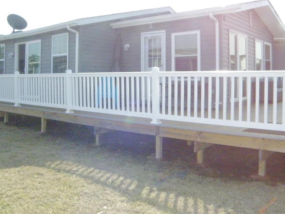 1st image of 35575 Pine Dr