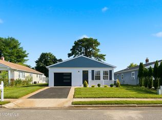 4 Pebble Beach Court, Toms River, NJ 08757