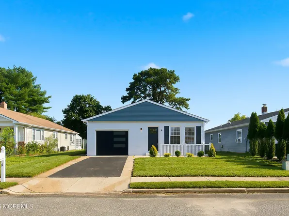 4 Pebble Beach Court, Toms River, NJ 08757
