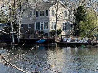 9 Dartmouth Ln, Linwood, NJ 08221