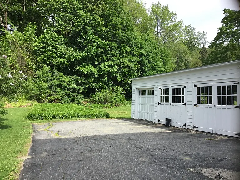 68 Ascutney St — Photo 12