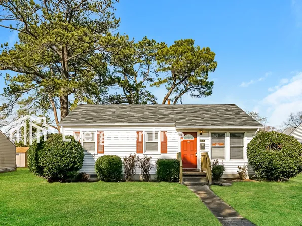 1820 N Lakeland Dr, Norfolk, VA 23518