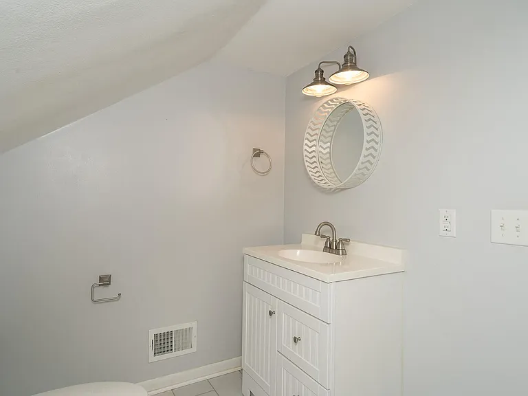 Upstairs Primary Suite