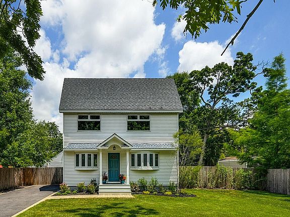 2nd image of 115 Woodland Dr