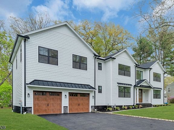 2nd image of 34 Townsend Dr