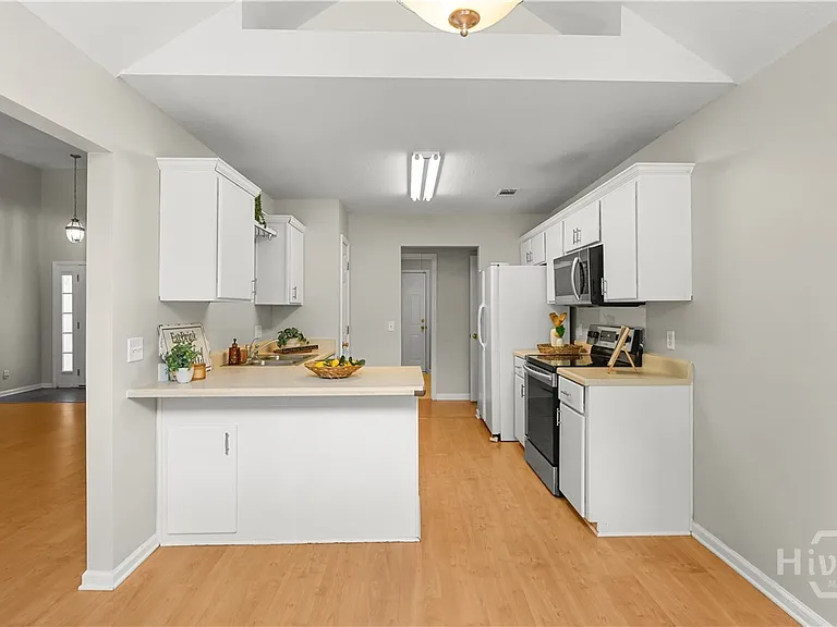 139 Pampas Dr — Photo 13