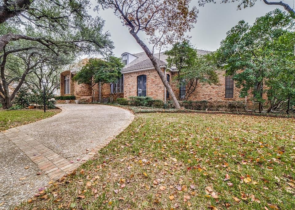 1st image of 6039 Club Oaks Dr