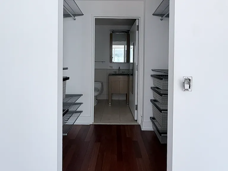 350 W 42nd St #10I — Photo 30