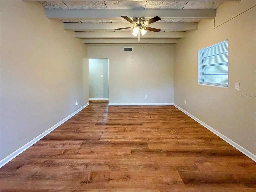 2 bed, 1.0 bath, 809 sqft, $1,375 — Photo 4