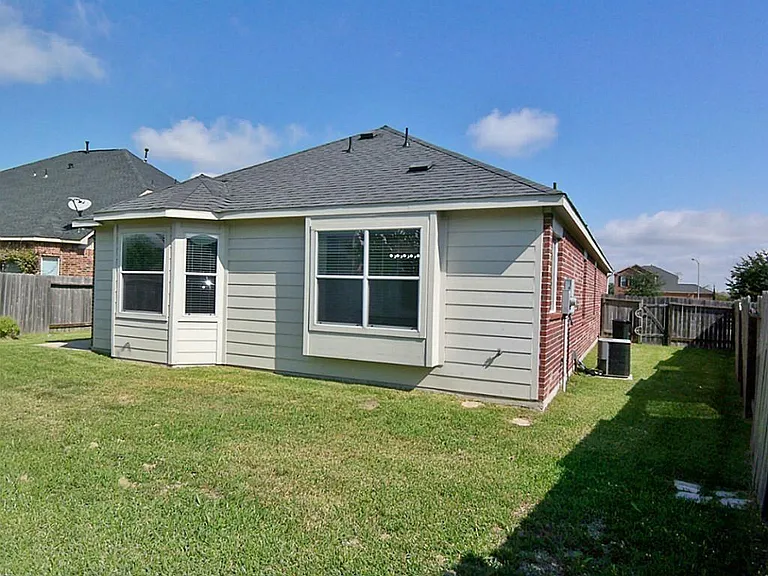 17207 Mossbriar Ln — Photo 21