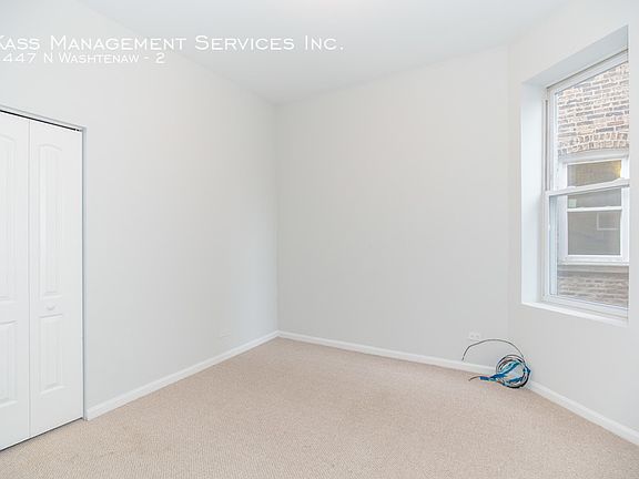 5th image of 1447 N Washtenaw Ave APT 2