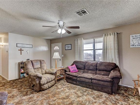 5th image of 506 Ash St