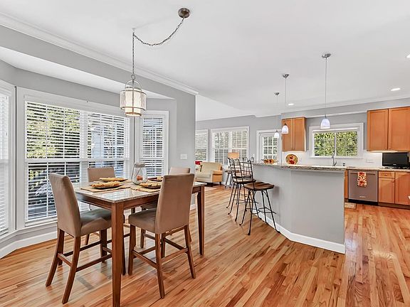 4th image of 801 Craig Forest Ln