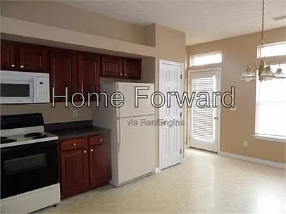 2633 Mable Ln — Photo 5