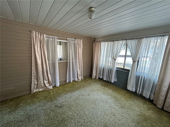 5th image of 453 Coal Valley Rd