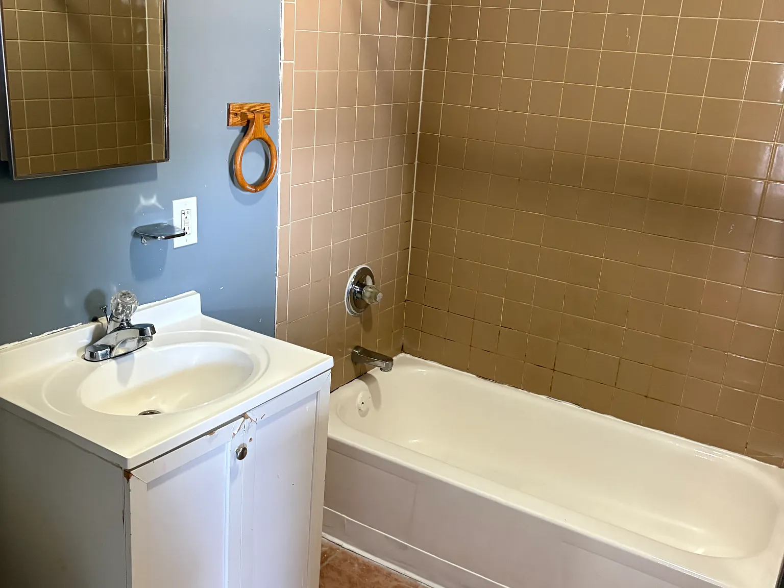 1 bed, 950 sqft, $1,450 — Photo 2