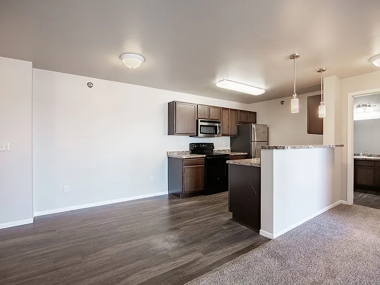 Eaglebrook at Prairie Grove Apartments — Photo 19