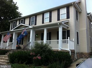 8316 Idylwood Rd, Vienna, VA 22182