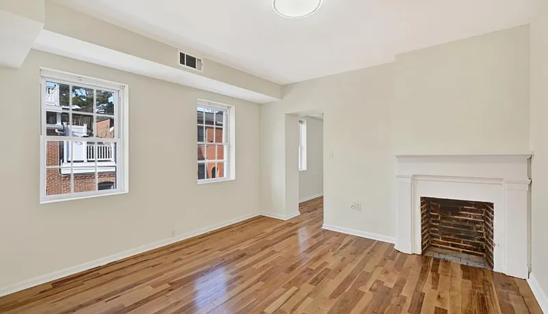 2 bed, 2.0 bath, 1340 sqft, $2,100 — Photo 2