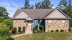 1st image of 133 Briar Meadow Trl SE
