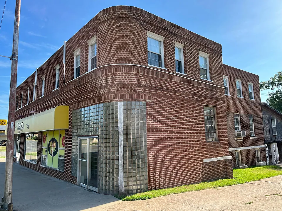 115 N Main St #4