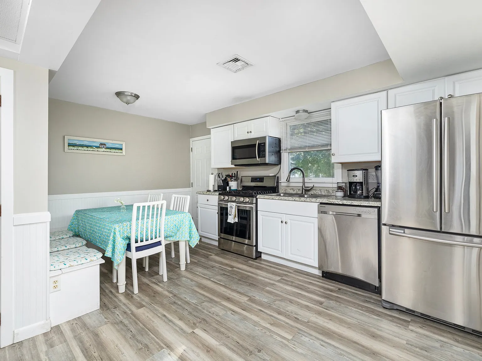28 Angell Rd — Photo 3