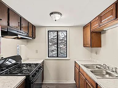 2nd image of 517 Saint Marys Dr #1