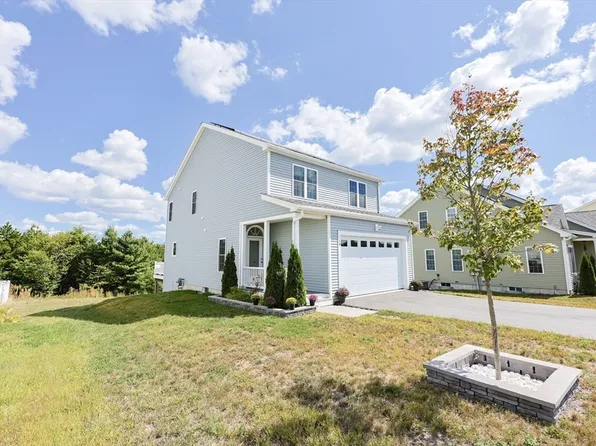 18 Celestial Cir, Bellingham, MA 02019