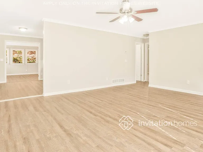 22 Peggy Ct NW — Photo 5