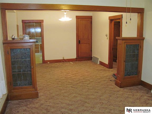 5th image of 208 N 35th Ave