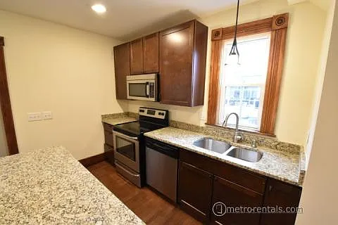 172 N Washington St — Photo 9