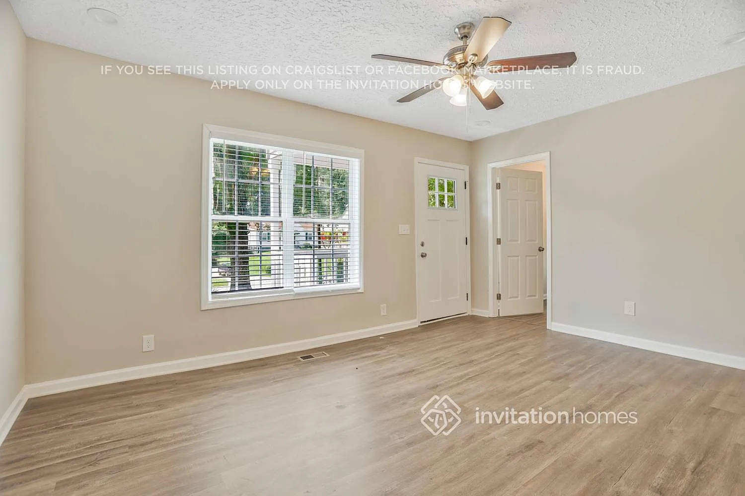 411 Forrest Ridge Dr Nw Atlanta, GA 30318 — Photo 4