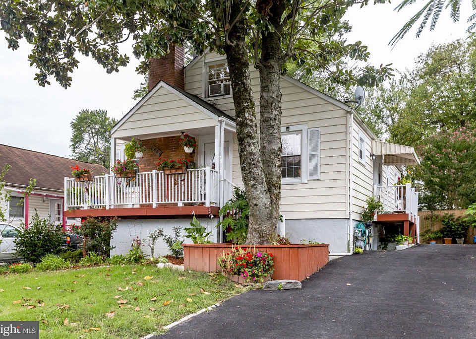 1st image of 2906 Brook Dr