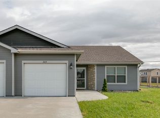 2614 T Dowling Ct, Manhattan, KS 66502