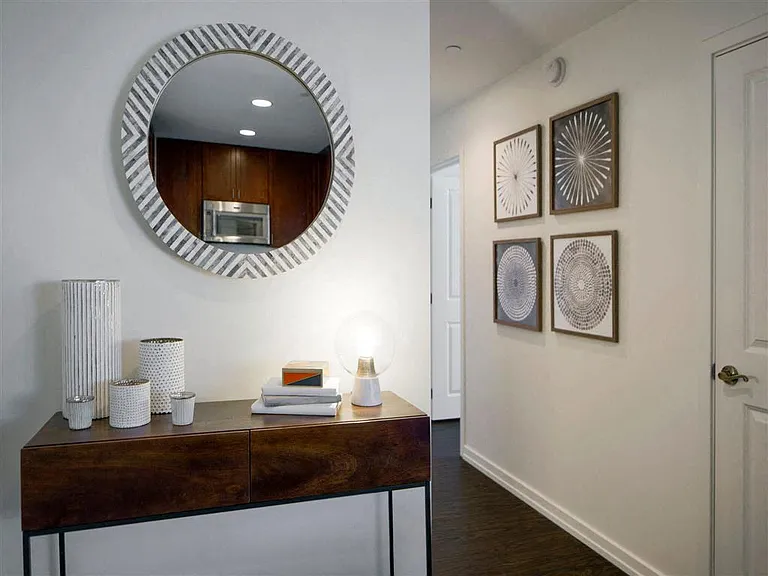 Edgewater Apartments — Photo 46