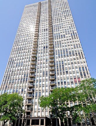 5th image of 1660 N La Salle St #4104