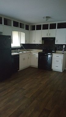 2nd image of 6353 Stoneridge Ct