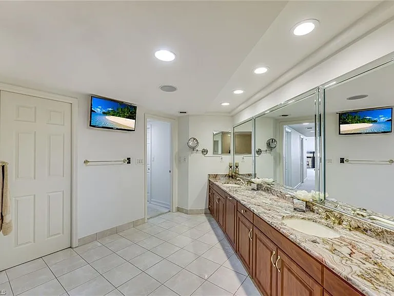 6001 Pelican Bay Blvd #F — Photo 18