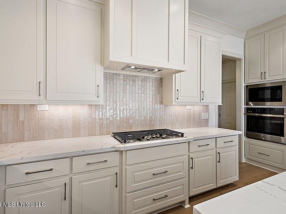 5th image of 134 Hunters Way