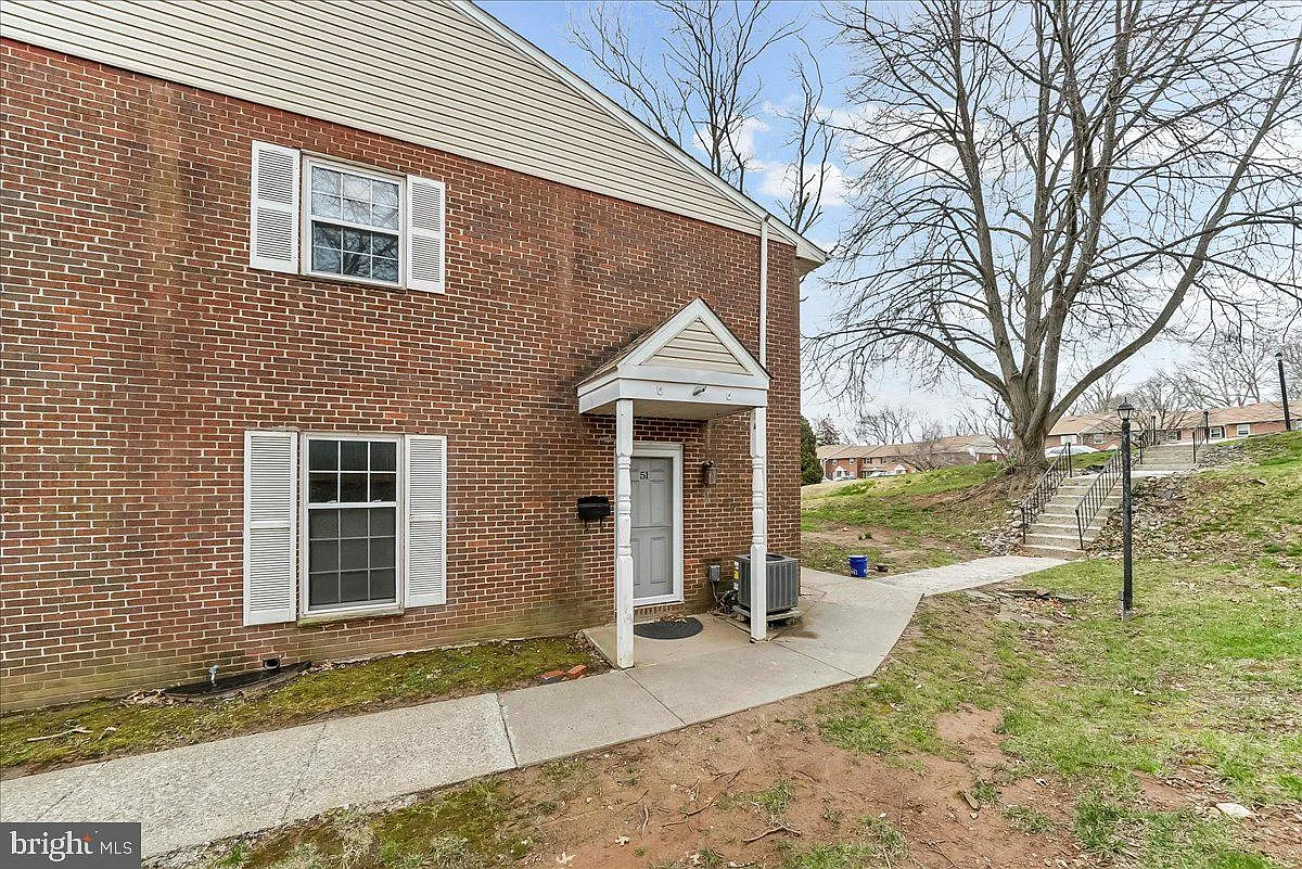 51 Zummo Way photo 1