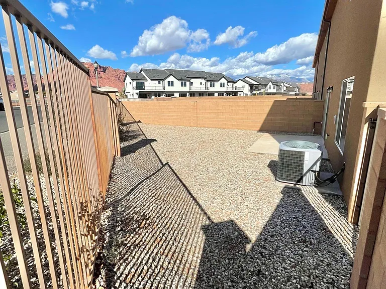 2521 Bella Vista Dr — Photo 23