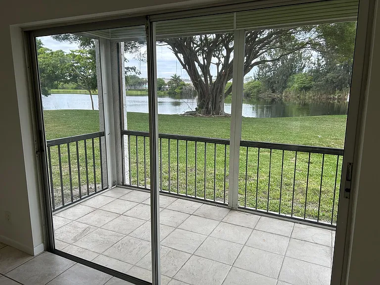 3300 Spanish Moss Ter — Photo 29