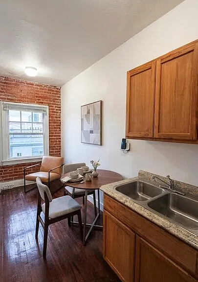 2795 W 8th St #406 — Photo 11