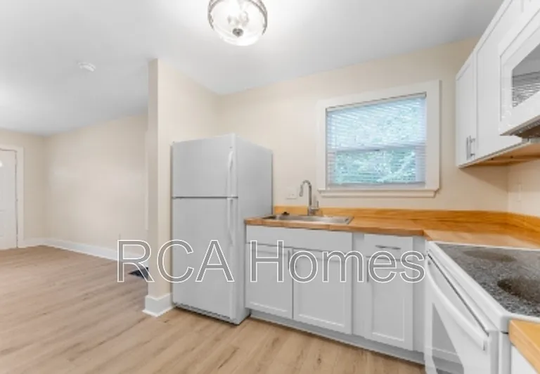 1445 W Congress Ave — Photo 7