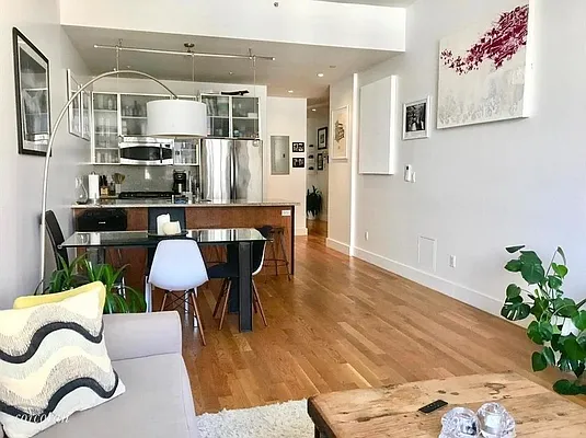 Rented by City View Living | media 16