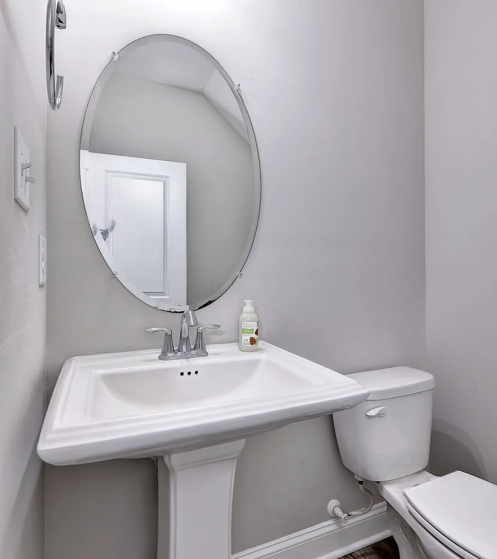 5 bed, 2625 sqft, $3,195 — Photo 1
