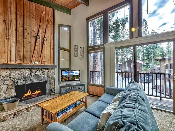 3rd image of 1390 Ski Run Blvd #1