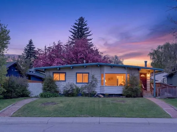 920 S 87th Ave SW, Calgary, AB T2V 0W1