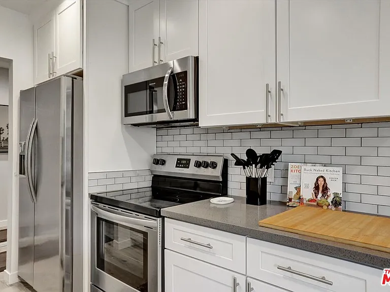 7300 Franklin Ave #346 — Photo 22