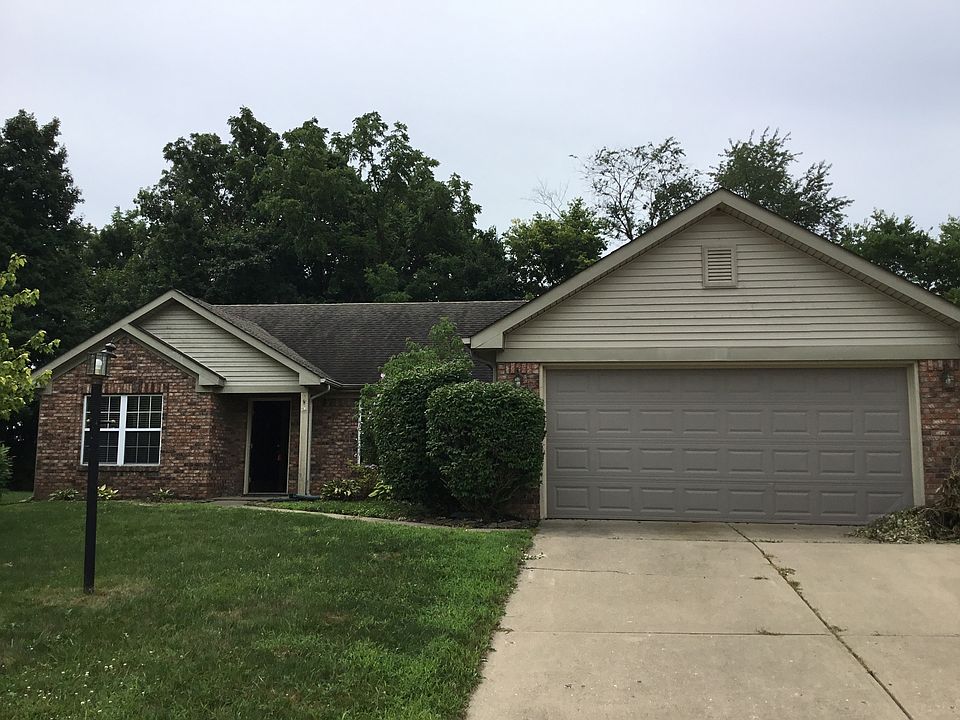 1st image of 7955 Meadow Bend Dr